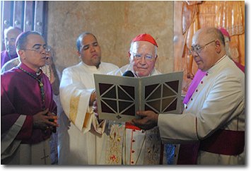 Cardenal consagra altar a la Patria puertorriquea
